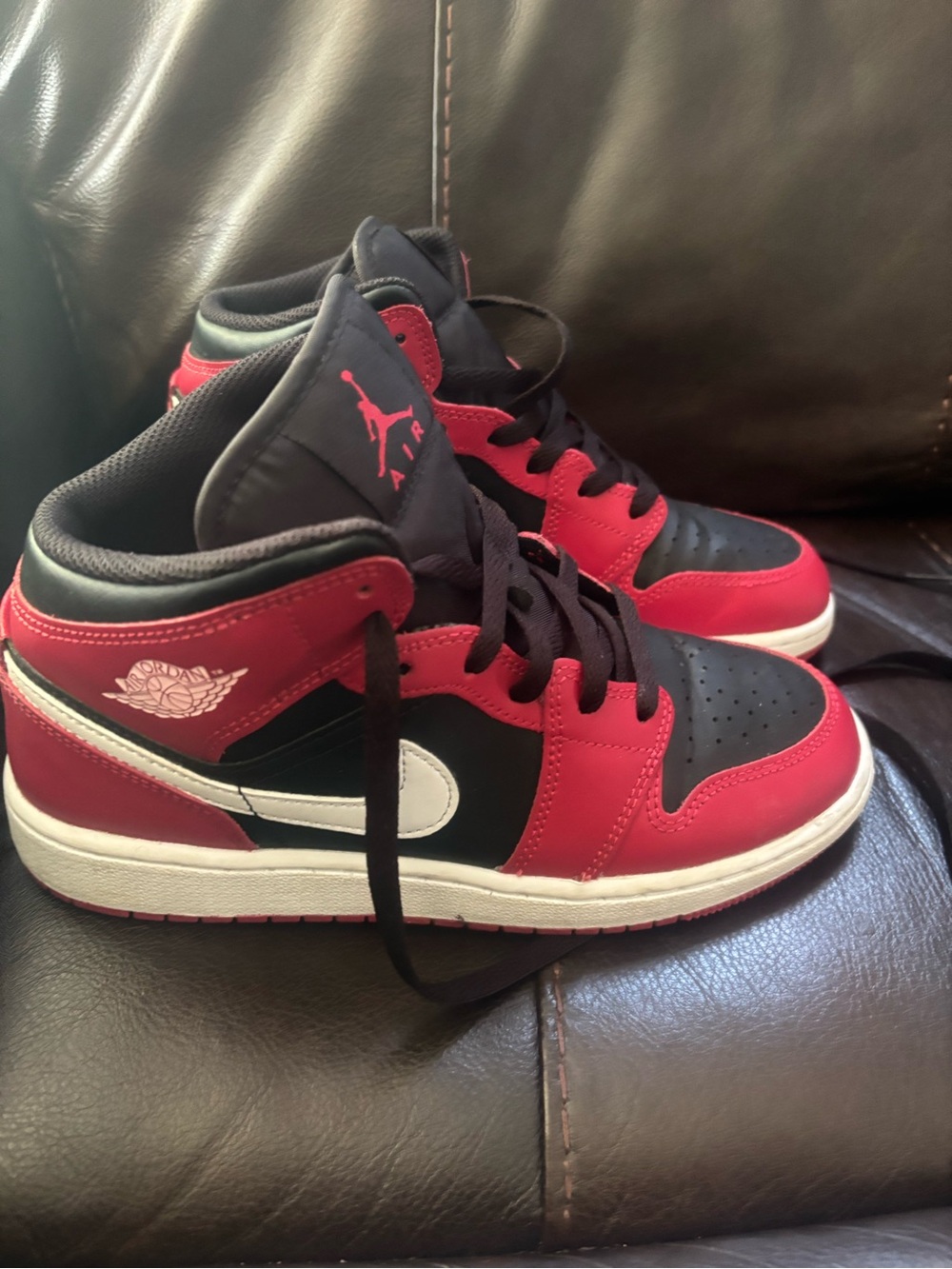 Jordan 1 Mid Gym Red Black White (GS) - 5.5Y